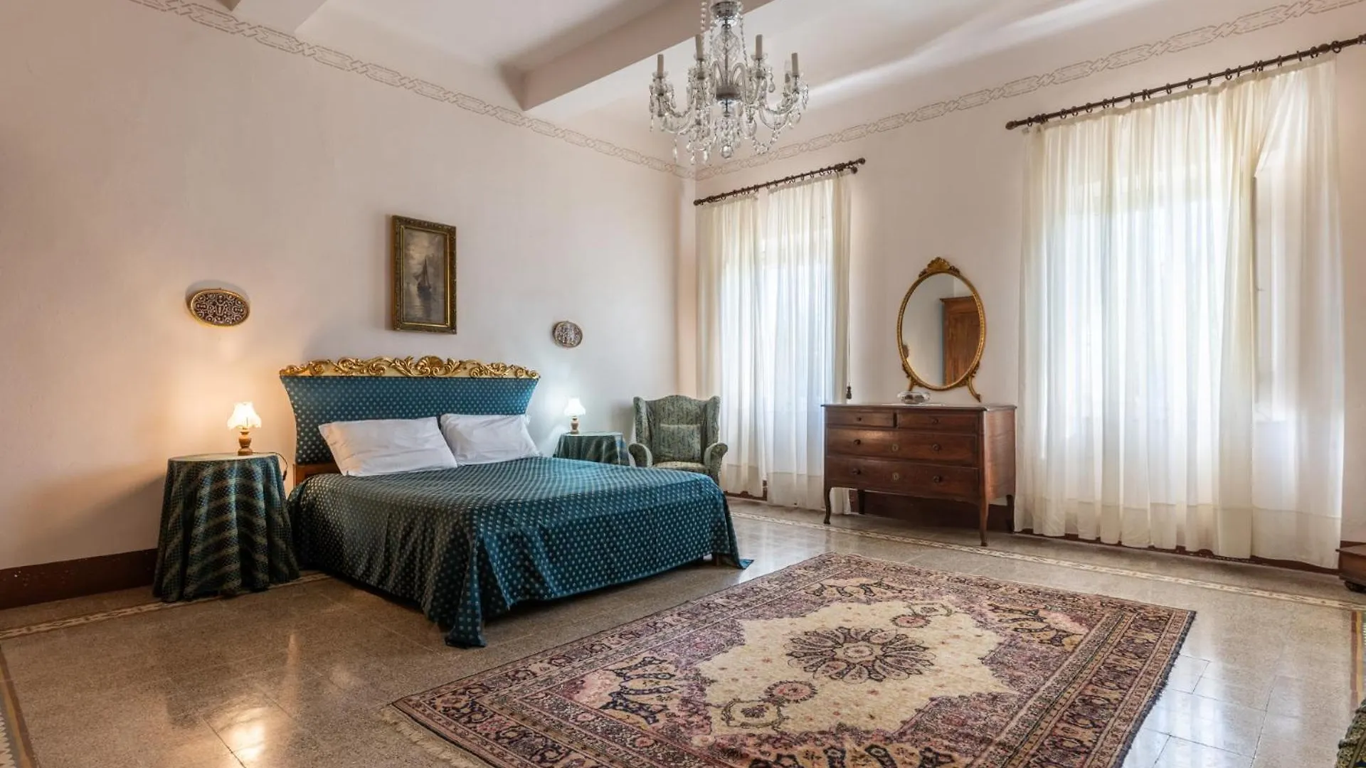 Villa Ott Crespina 0*,