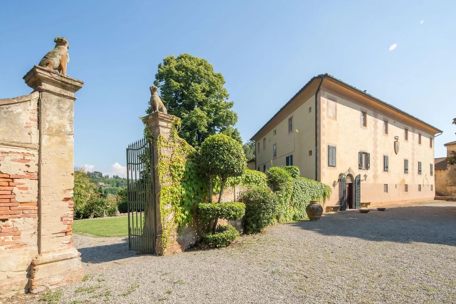 Villa Ott Crespina 0*,
